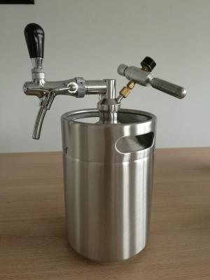 China 5L Stainless Steel Beer Growler Keg with Mini Keg Dispenser ,Tap Dispenser System Spear for Craft Beer for sale