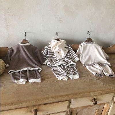 China 2021 Comfortable New Design Baby Towel Cloth Clothing Sets 100% Cotton Clothes Set Baby Girl Clothes Set for sale