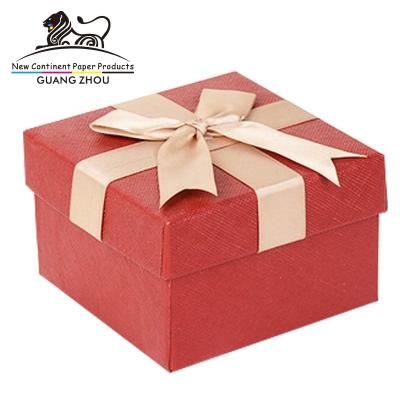 China Handmade Customized Red Square Top and Big Bottom Christmas Gift Box Luxury Packaging for sale