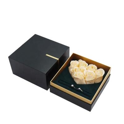 China Biodegradable Luxury Custom Ribbon Flower Packaging Ring Pattern Recycled Paper Shipping Foldable Cardboard Gift Box for sale