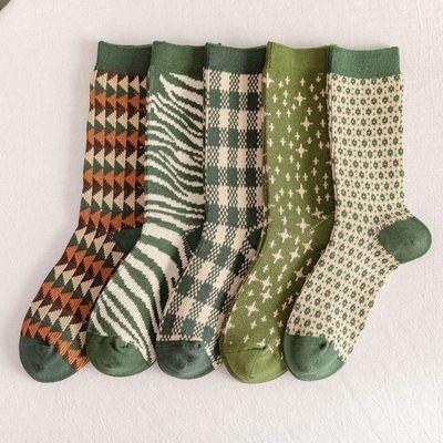 China Autumn and winter new retro green QUICK DRY socks designer knitted cotton socks women's custom sock wholesale for sale