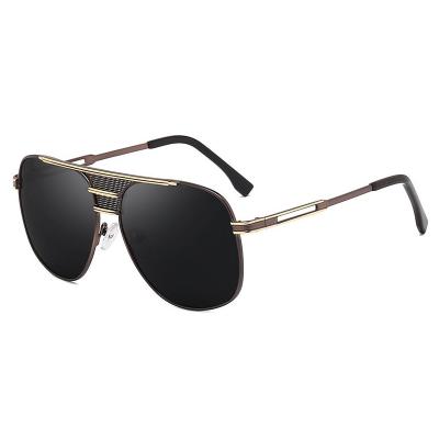 China 2019 New Polarized Fashion Sunglasses Metal Frame Driving Eyewear Male Pilot Gold Rims Branded Toad Sunglasses Men for sale