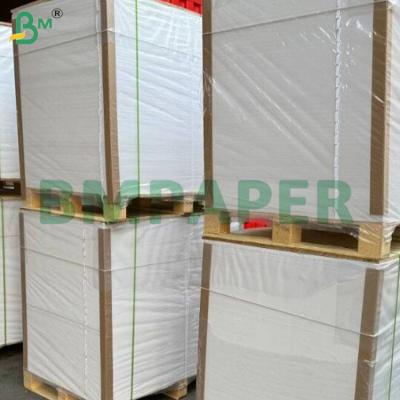 China 150 GSM de doble tamaño Hojas de papel de cartón negro Superficie lisa en venta