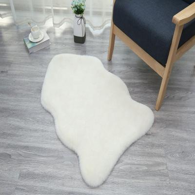 China Washable Customized Faux Fur Carpet Blankets Living Room Faux Fur Blanket Rabbit Fur Rug for sale