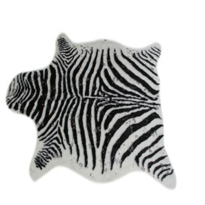 China 2020 Factory Wholesale Washable Faux Fur Blanket With Cowhide Shape Zebra Stripe From Chinese Suppliers for sale