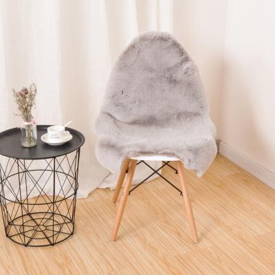 China Fashion Washable Artificial Fur Blanket Carpets 100% Polyester Rabbit Fur Faux Fur Fabric Plush Area Rug for sale