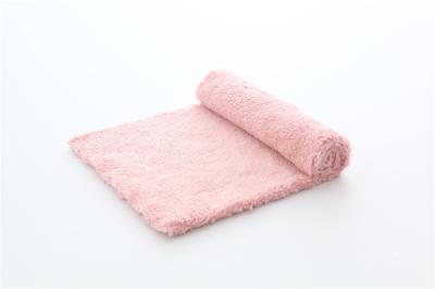 China 20x40cm pink color microfiber microfibre plush coral fleece towel for sale