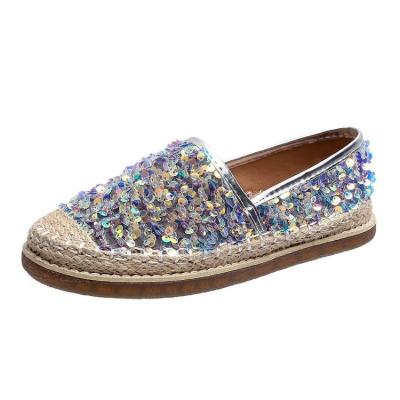 China JUNO new design fashion light soft shiny sequin lady casual jute outsole flat shoes for women with good quality for sale