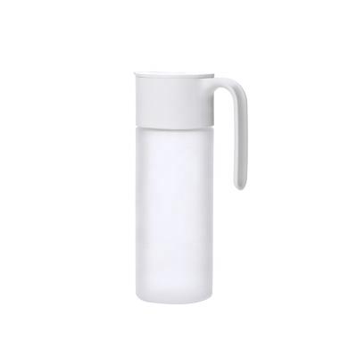 China Viable Antimicrobial Oil Dispenser Leakproof Oil Bottle Automatic Opening And Closing Kitchen Oil Bottle for sale