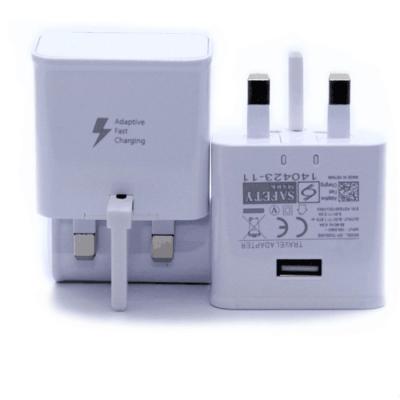 China 3plug Smartphone cargador 3 plug UK charger for phone S6/S8 12-24V/2.4A for sale