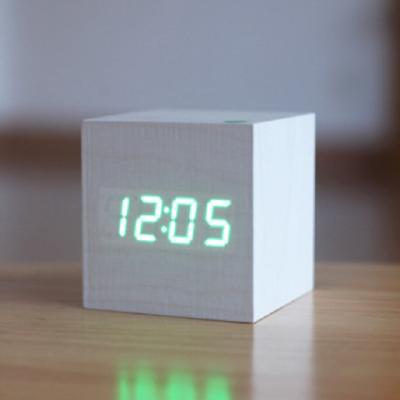 China LUMINOVA JCX/Manufacturer Hot Selling Led Mini Lovely Creative Square Healthy Check Thermometer Wooden Alarm Clock for sale