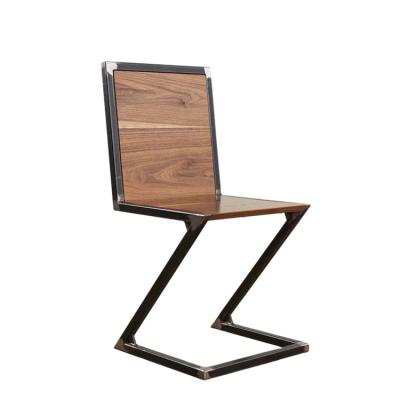 China Fashion China Supplier Simple Bar Stool Chairs Iron and Collection Bar Stool Bar Table and Wood Chair Set for sale