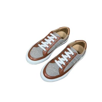 China Fashion Trend High Quality Luxury Mens Skateboarding Shoes White Lace Up Couple Travel Designer Leather Letter H Upper Running Shoes for sale