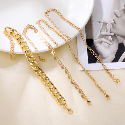 China Luxury 3 Color Gold Cuban Link Chain Bracelet Gold Plated Punk Style Pearl Metal Heart Pendant Bracelets For Women for sale