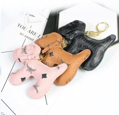 China Custom Luxury Leather Dog Gifts Women's Key Chain Mom Souvenir Gifts Promotion 3D Dog Key Chain for sale