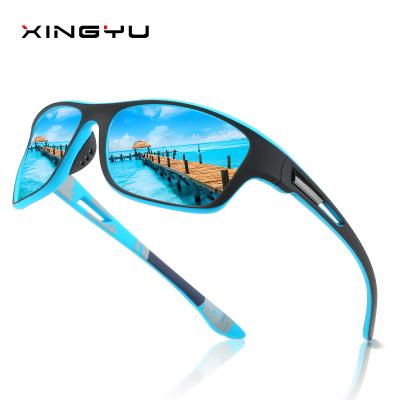 China Durable Mens Sports Sunglasses Polarized Glare Sunglasses Dustproof Mount Lenses for sale