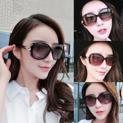 China New Fashion Oversized Frame Women's Sunglasses Color Changing Glass Lenses for sale