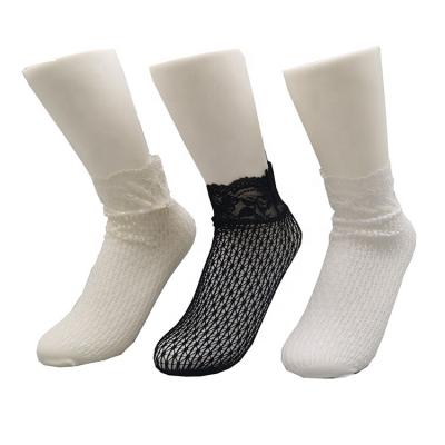 China Latest 2022 White Thin Yarn Lace Air Women Breathable Breathable Socks for sale