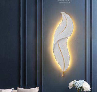 China Luxury Creative Art Deco Modern Living Room Feather Wall Lamp Bedside Bedroom Wall Lamp Simple Decoration Light for sale