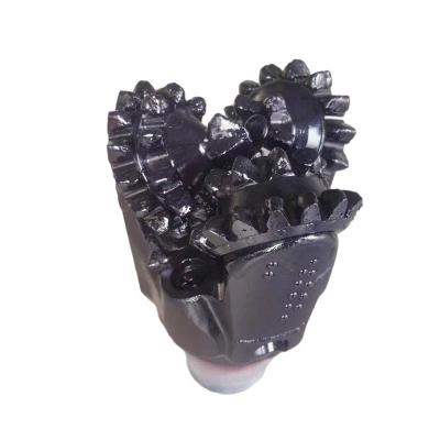 China 4 5/8 124 125 IADC hardened steel bits rock tricone bits carbide drill bit for sale