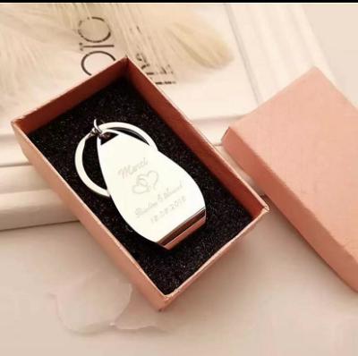 China Gift Packing Unique Metal Wedding Favors Key Chain Printed Metal Key Rings Keepsake Key Chain Gifts for sale