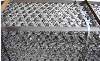 中国 Welded Concertina Razor Security Fence Mesh 販売のため