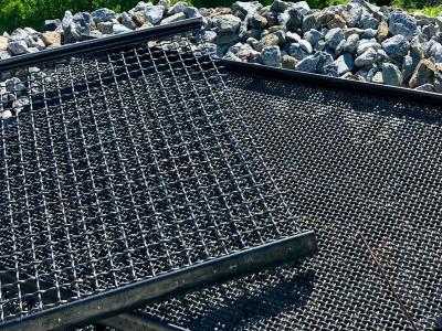 Китай High manganese 65Mn steel wire sand Hooked Vibrating quarry Rock shaker crusher sieve Screen mesh продается