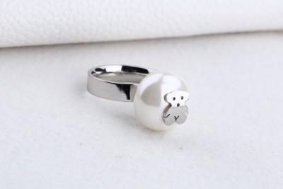 China Attractive Cool Fashion Rings , Women'S Stainless Steel Rings With Pearl for sale