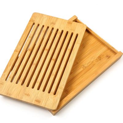 China Viable Sturdy Design Bread Slicer Bamboo Cutting Board with Crumbs Tray Bamboo Slotted Bread Slicing with Crumb Catcher for Serving for sale