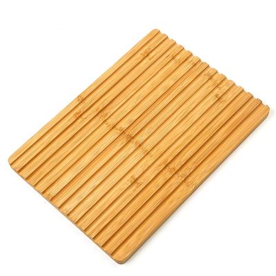 China Sustainable Eco Friendly Unique Design Lightweight Bamboo Wooden Square Cutting Board Bread Pizza Serving Serving Tray With Crumb Groove for sale