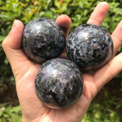 China China Wholesale Natural Crystal 4-7cm Gabbro Sphere Healing Crystal Ball Reiki Decoration for sale