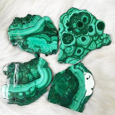 China China Wholesale Price Malachite Slice Stone Healing Crystal Slice For Decoration Small Size Natural Malachite for sale