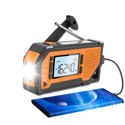 China 2021 Trends PORTABLE Camping Hiking Equipment Solar Crank Flashlight Radio for sale