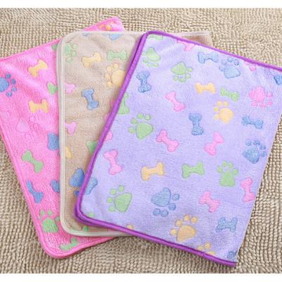 China Travel Ready to Ship Factory Direct Wholesale Dropshipping Premium Super Soft Fleece Pet Blankets for sale