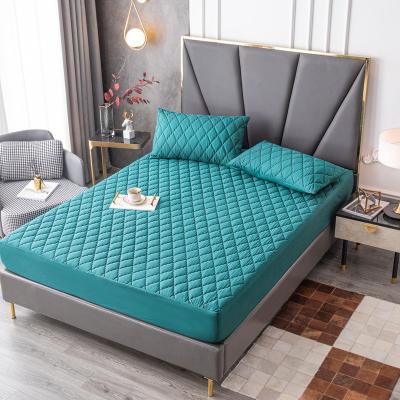 China 100% Warm Microfiber Waterproof Amazon Filled Quilted Bed Cushion Cover Mattress Protector Waterproof Mattress Cover for sale