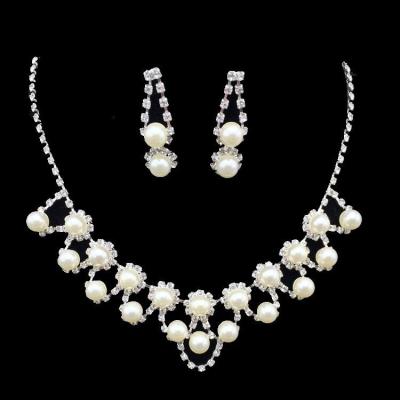 China Fashion Jewelry CLASSIC Necklace Set Wedding Accessories Christmas Jewelry Set Gift Romantic Zircon Wedding Jewelry Set for sale