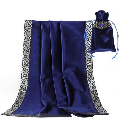 China Oilproof Amazon Hot Selling Crushed Velvet 66x66cm Royal Blue Table Cover for sale