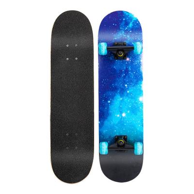 Κίνα 8 ιντσών Double Kick Skateboard Deck Μαύρο πλήρες Skateboard OEM διαθέσιμο προς πώληση