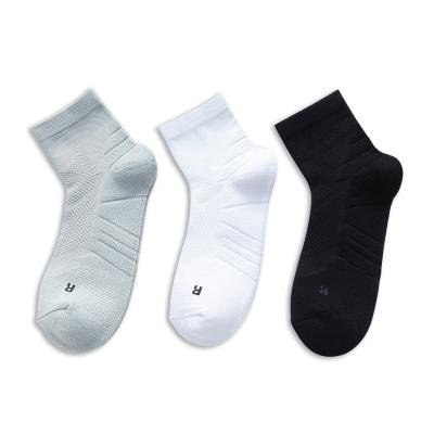 China New Breathable Polyamide Deodorant Compression Cotton Tennis Elite Basketball Sports Socks for sale