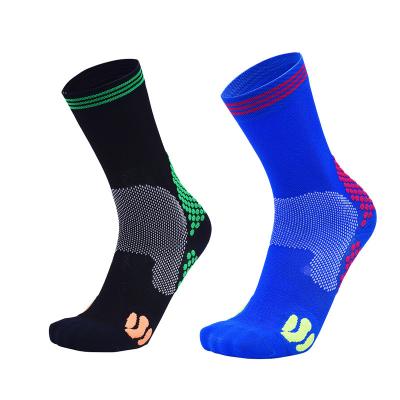 China QUICK DRY Non Slip Knee High Sports Cycling Customized Customized Socks for sale