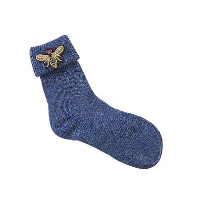 China Retro Bee Autumn And Winter Embroidery Heap Warm Stockings Women Antibacterial Woolen Socks for sale