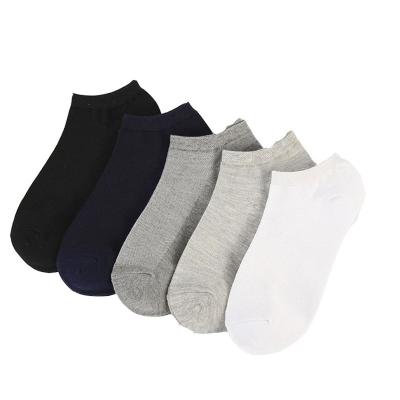 China Antibacterial Wholesale Multicolor Cotton Design Fashion Simple Ankle Socks For Men for sale