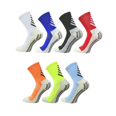 China Custom Made Terry Thermal Tube Adult Basketball Non-Slip Athletic Football Anti Slip Sports Grip Socks for sale