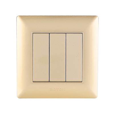 China Q3 3 Gang 2 Way Champagne Color Panel PC Wall Switch UK UK Standard Socket Q3G008 for sale