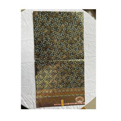 China Waterproof 100% Polyester Fabric High Quality Polyester Custom Printed Polyester Fabric Bronzing Process Te koop