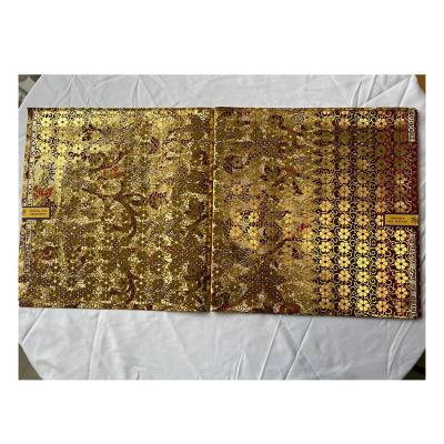 Κίνα High Quality Waterproof Polyester Spandex Jacquard Fabric Custom Printed Polyester Fabric Bronzing Process προς πώληση