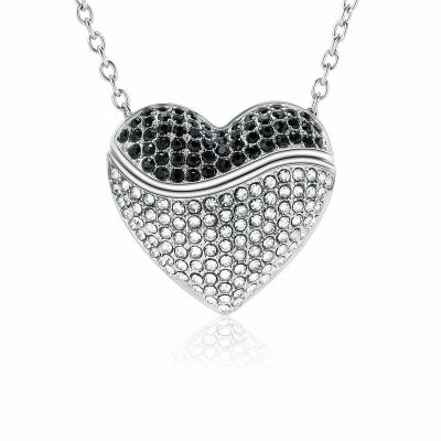 China Hot Selling Romantic Luxury Diamond Pendant Necklace Heart Star Moon Butterfly Heart Pendant Chok for sale