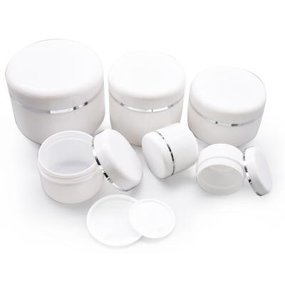 China 250ml Recyclable White Plastic PP Jar Cosmetic Plastic Cream Jars With Silver Cap for sale