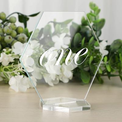 China Acrylic Clear Acrylic Place Cards Hexagon Cards Wedding Table Seating Number With Stand DIY Name Cards Plates Wedding Decoration for sale