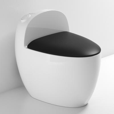 China China Modern High Quality Flush Porcelain Toilet Black Color Bathroom Piss One Piece Types WC Toilet Short Cistern à venda